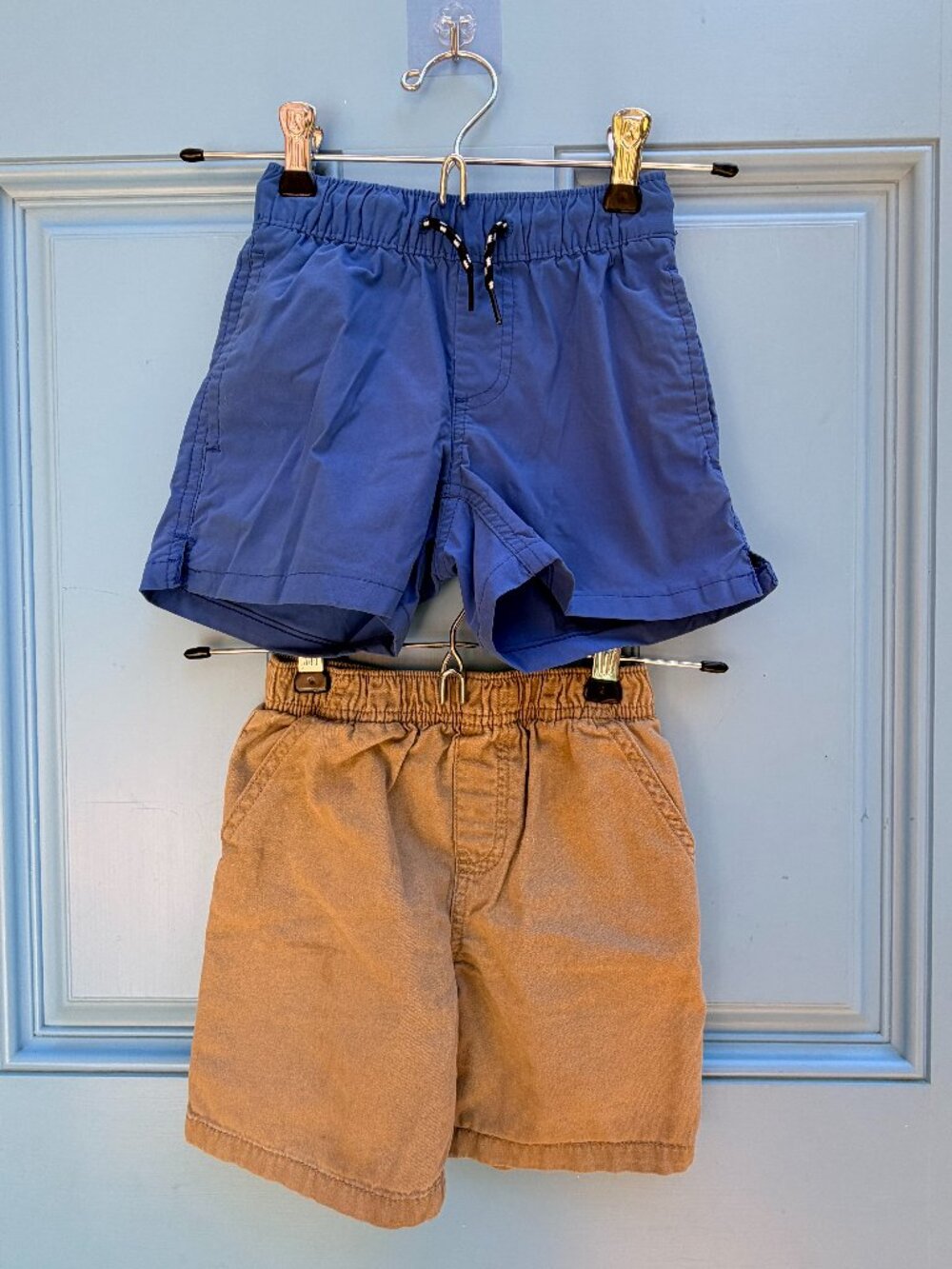 4T Shorts Bundle Gap Kids Blue + Garanimals Khaki Pull-On 2 Pc